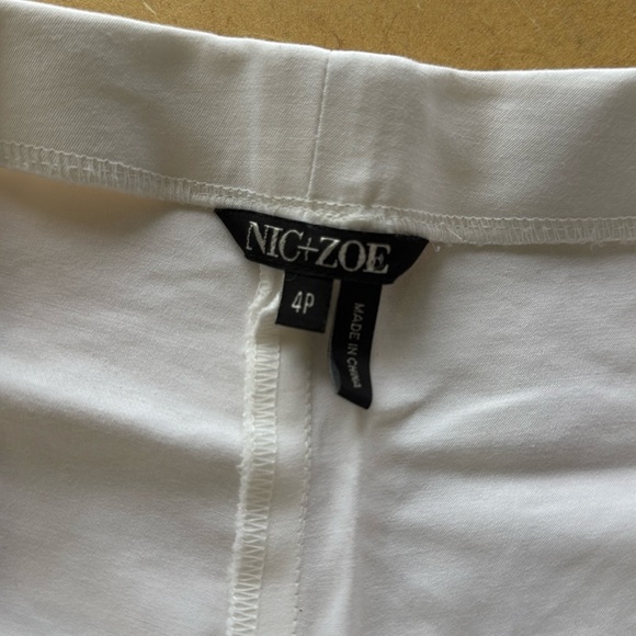 Nic + Zoe White Cropped Pants size 4 - Picture 2 of 15